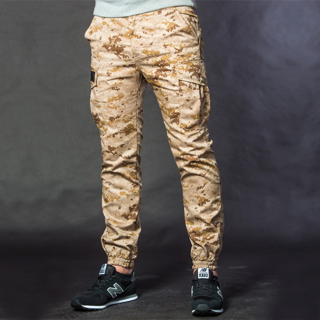 Джоггеры мужские зеленые Cropp